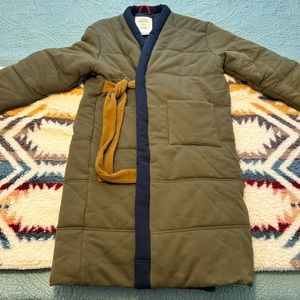 OFFHOURS Homecoat Robe Cozy Blanket Snuggie Olive Ripraian